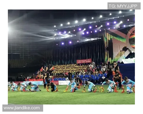 体育品牌与足协联合推“校园足球万里行”计划 体育品牌与足协联合推“校园足球万里行”计划