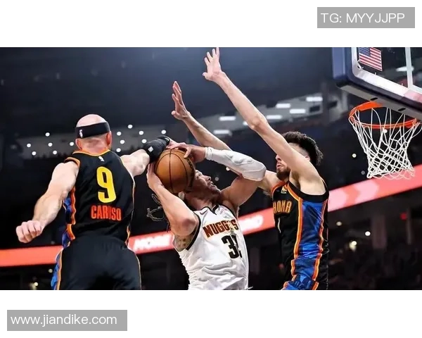 今日焦点战掘金对决即将打响双方球员状态火热比赛充满悬念 今日焦点战掘金对决即将打响双方球员状态火热比赛充满悬念